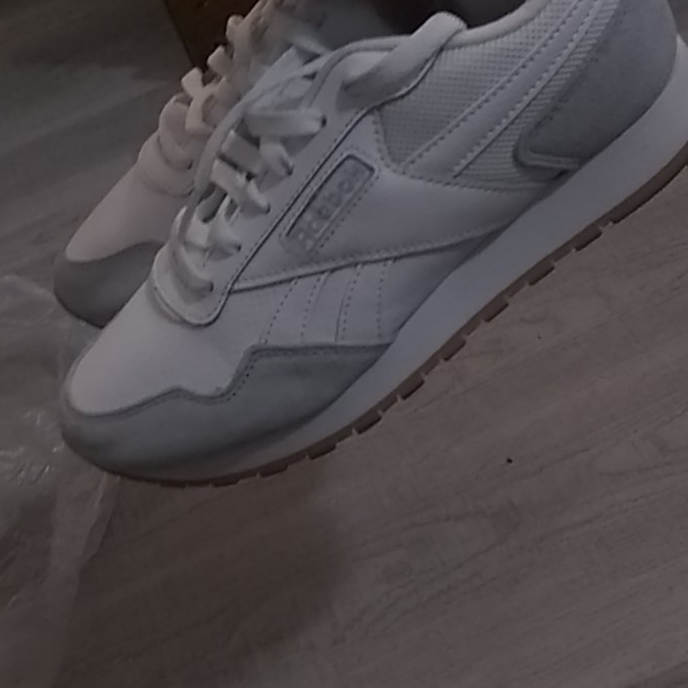 Reebok's - Picture 4 of 4